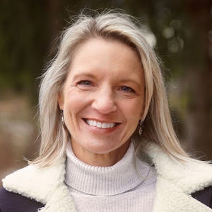 Meet your Posher, Jennifer